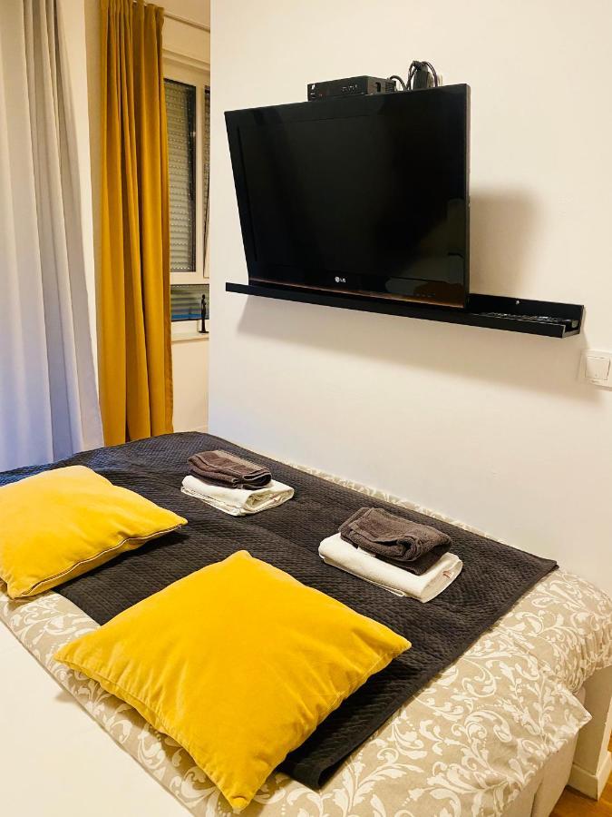 Studio Apartman Krila Wings- Parking In Garage Zagreb Exterior photo