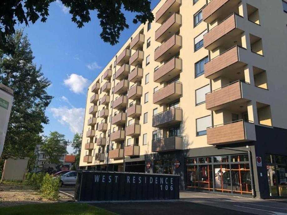 Studio Apartman Krila Wings- Parking In Garage Zagreb Exterior photo