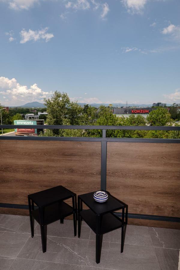 Studio Apartman Krila Wings- Parking In Garage Zagreb Exterior photo